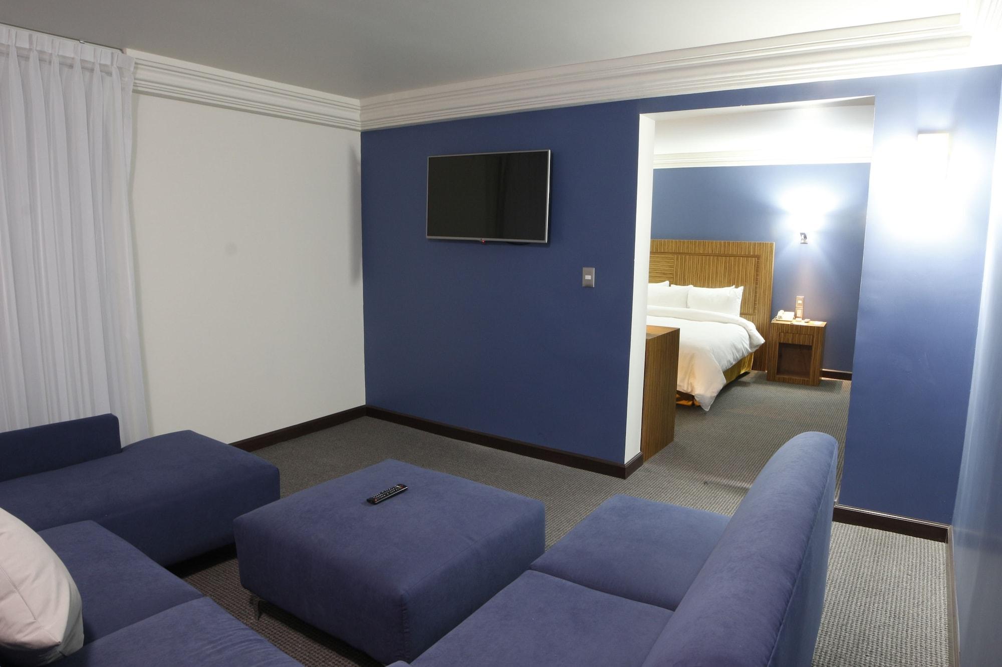 Radisson Hotel & Convention Center Toluca Esterno foto