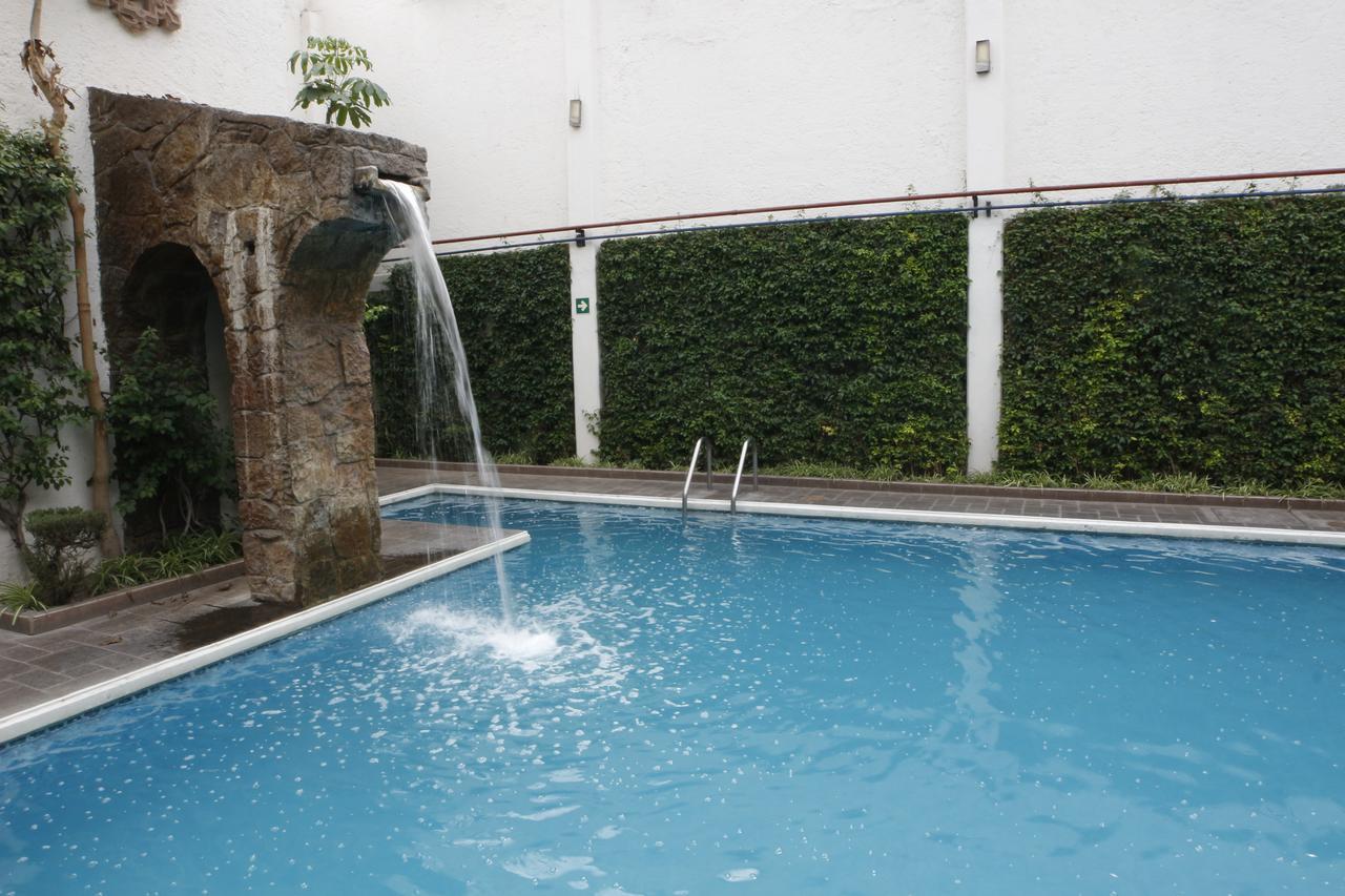 Radisson Hotel & Convention Center Toluca Esterno foto