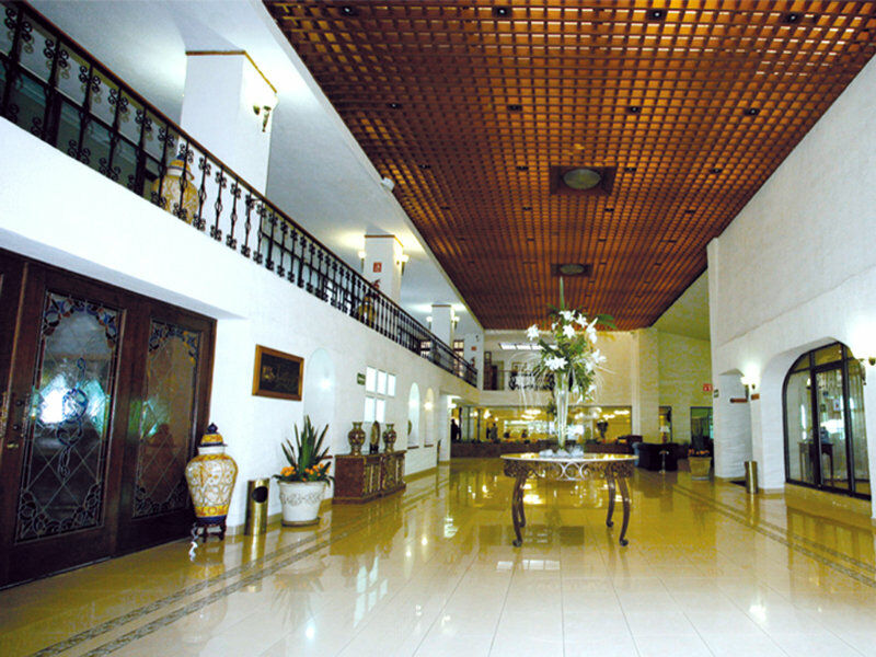 Radisson Hotel & Convention Center Toluca Esterno foto